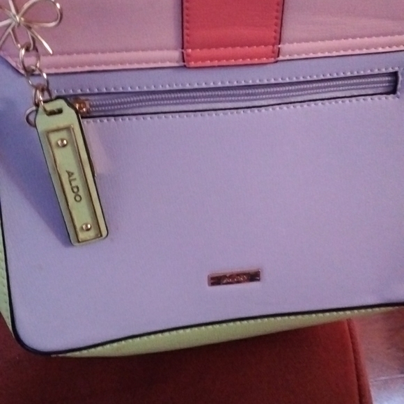 Iam selling my Aldo bag - Picture 6 of 7